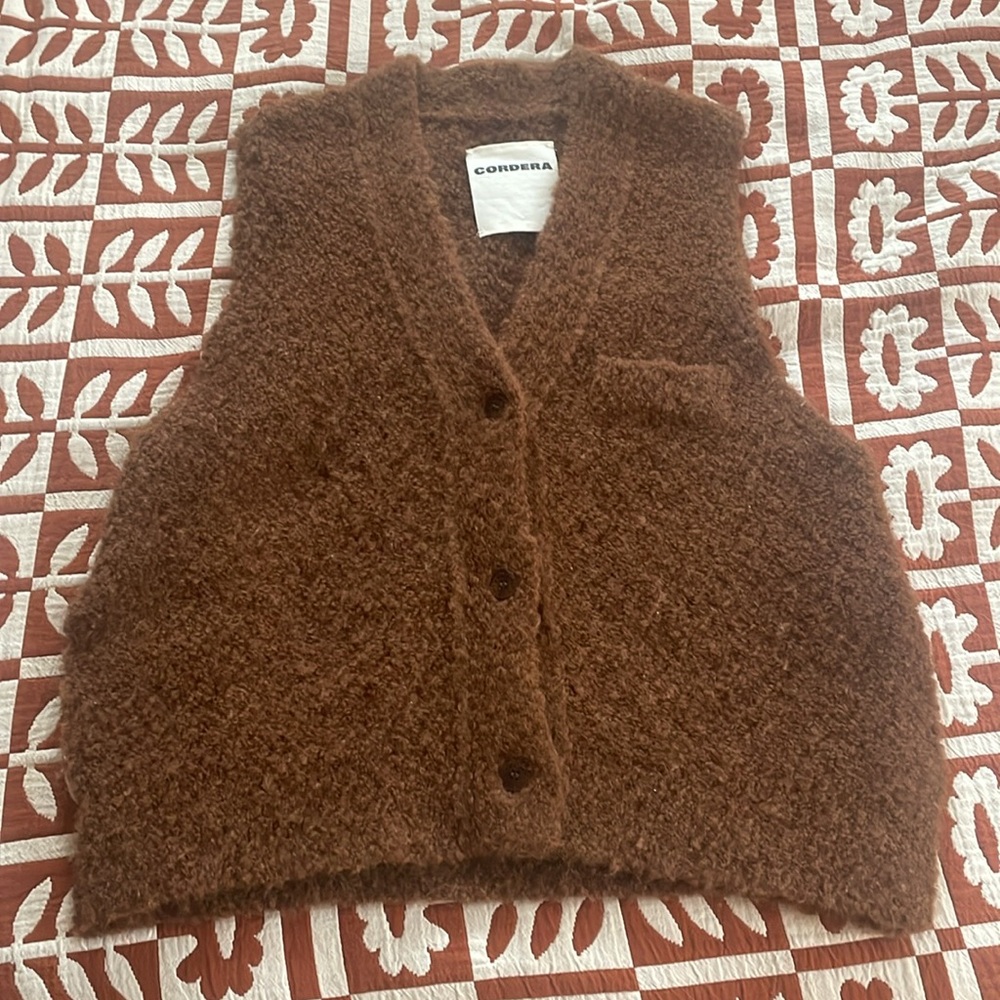 Cordera Vest - Picture 4 of 8